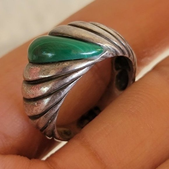 Chunky Southwest Native American chunky curved ribbed malachite 925 sterling rin - Picture 4 of 12